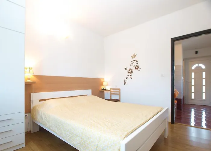 1969 Apartamento Ližnjan