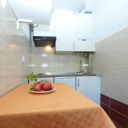 1969 Appartement Ližnjan